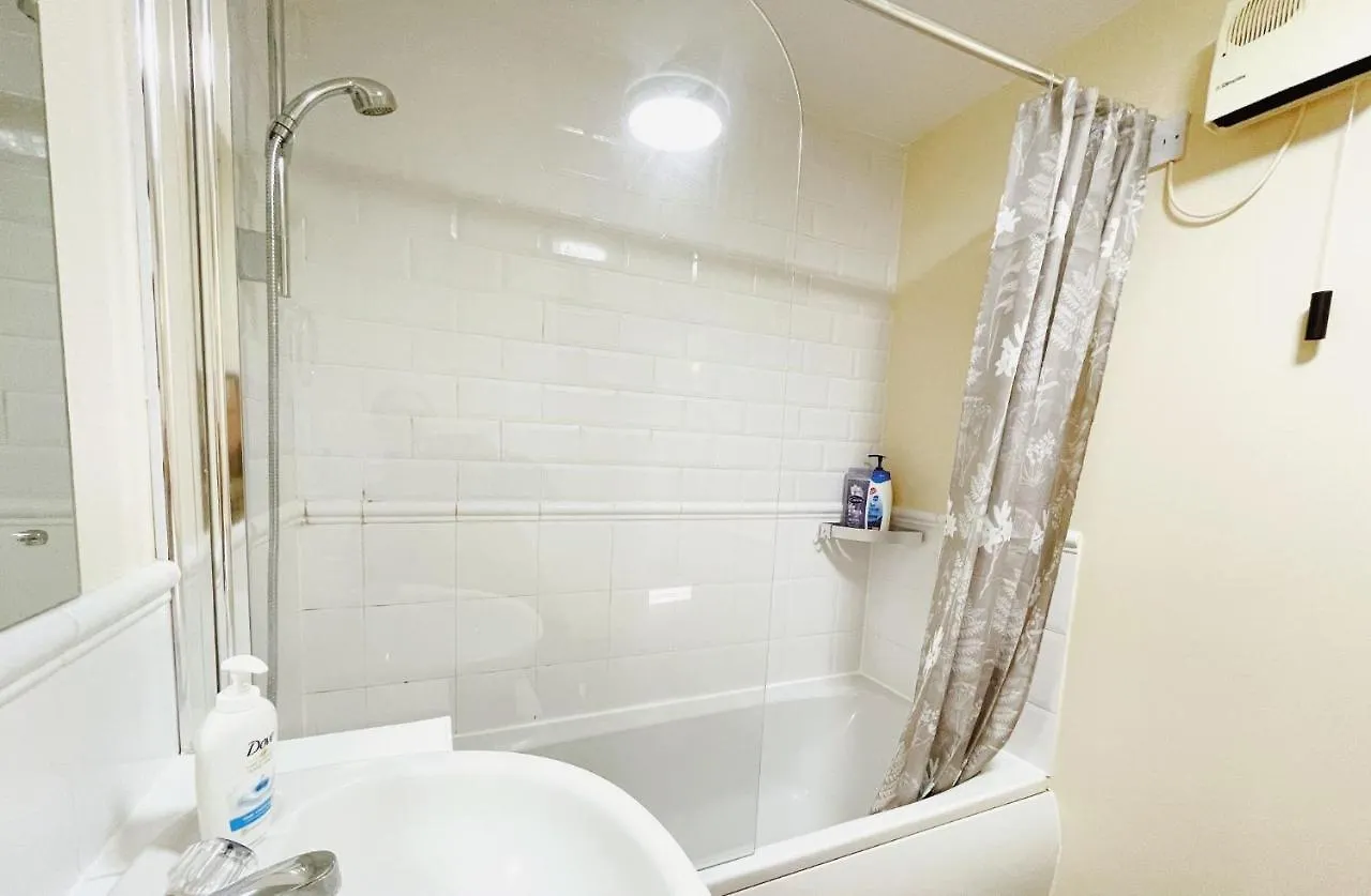Cozy Entire 2Br Flat With 2 Bathrooms And Free Parking Cambridge  Cambridge (Cambridgeshire)